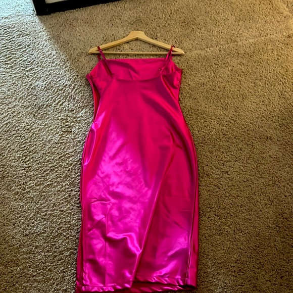 Selling brand new never worn pink dress. Size medium. - Picture 2 of 2